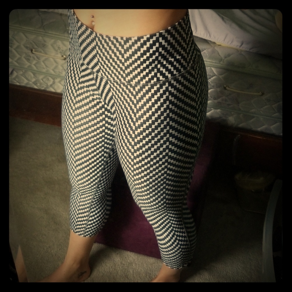 NWT Nike Legend 2.0 leggings
